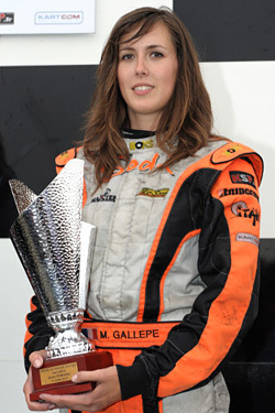 Adeline-Podium-Feminine.jpg